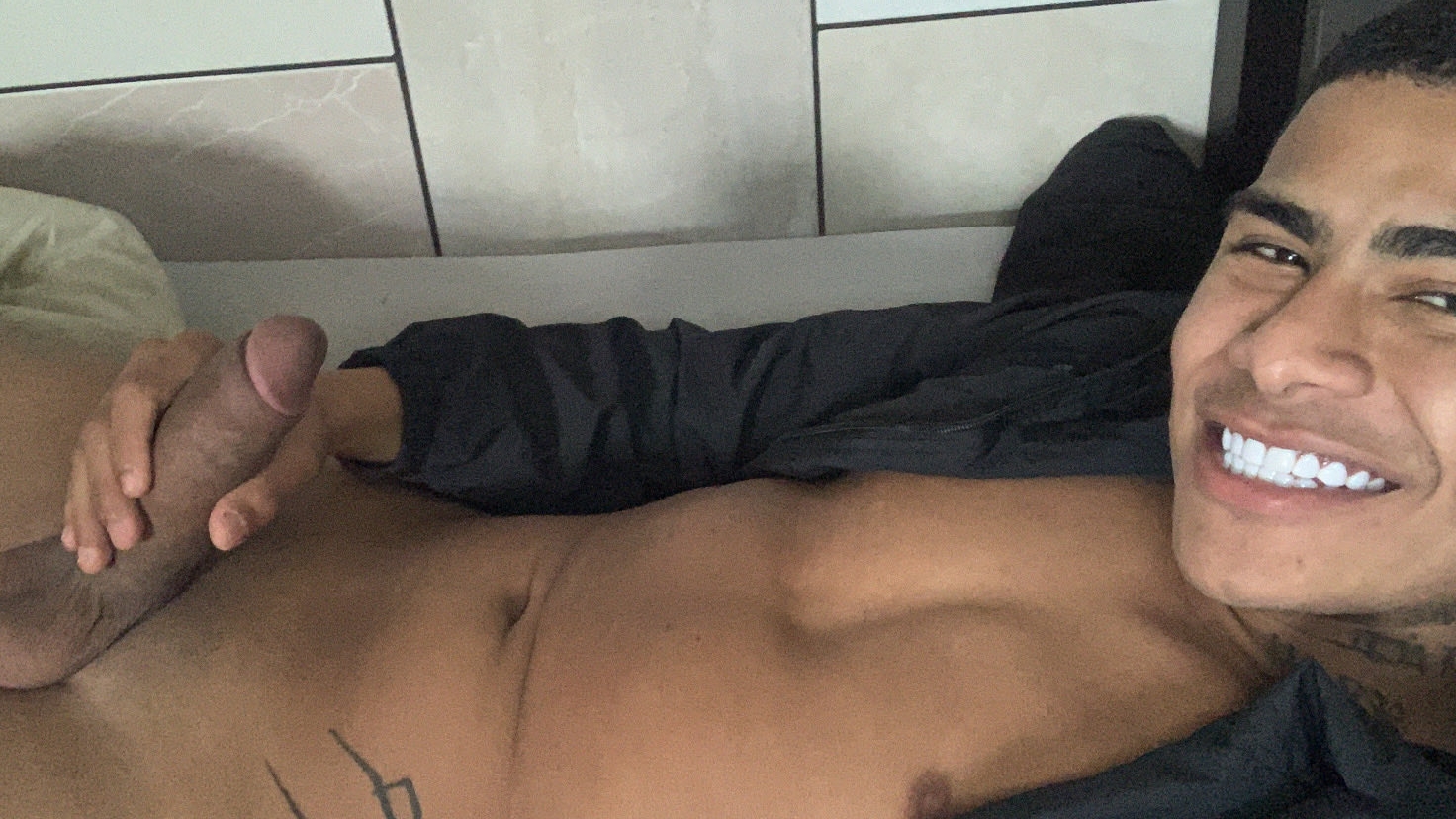 Garoto dotado puto fotos e vídeo da mega rola